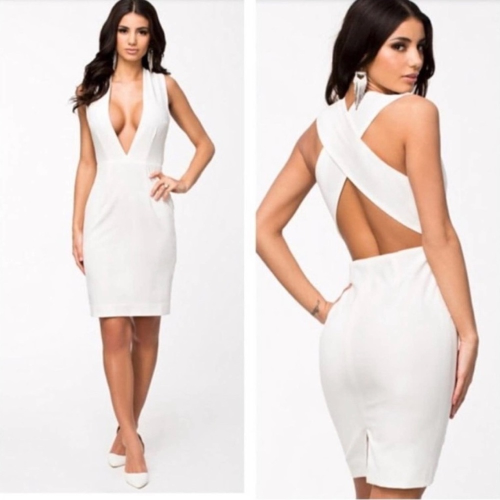 SOLACE LONDON Plunging V-neck Mini Dress